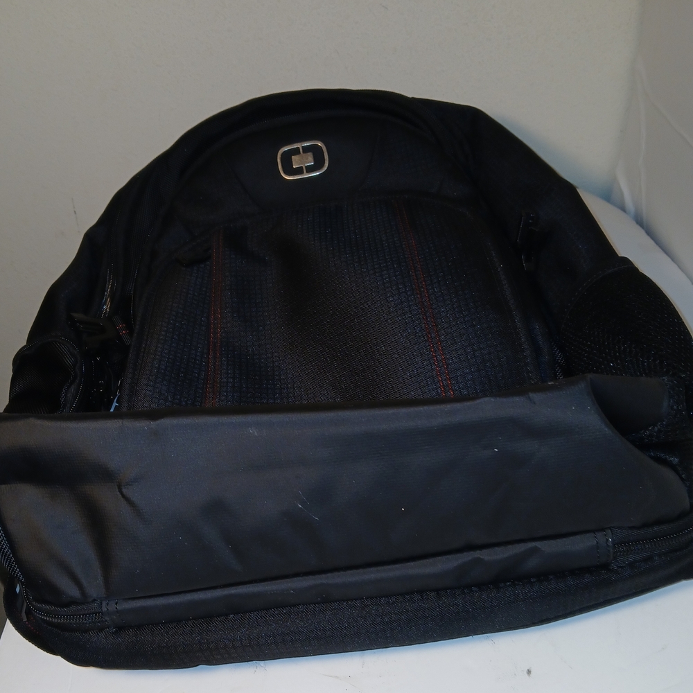OGIO Airflow Black Laptop Tablet Backpack Multi Compartment - Picture 3 of 10